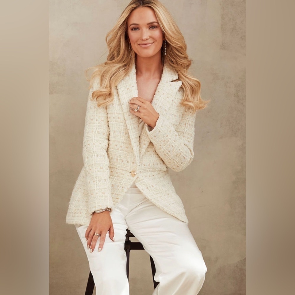NWT VICI X EMILY TRAVIS XL Chloe tweed oversized white woman quiet luxury coat